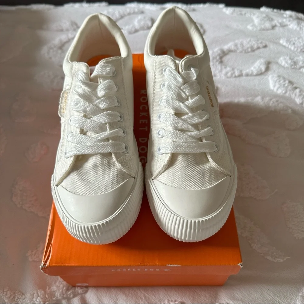 RocketDog Canvas Sneakers - 7M - Picture 3 of 6